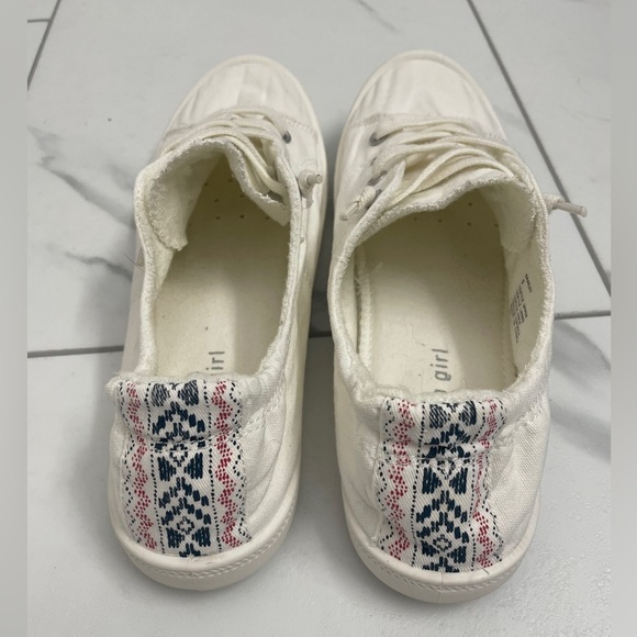 Madden Girl White Lace-Up Sneakers with Patterned Heel Size 9 - Picture 6 of 13